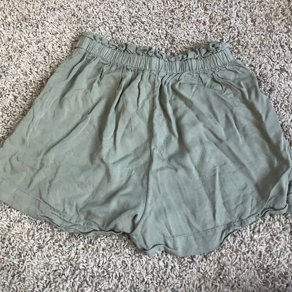 Olive tie shorts - Picture 2 of 3